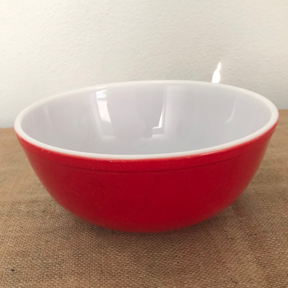 VTG Red  Pyrex 404 mixing bowl